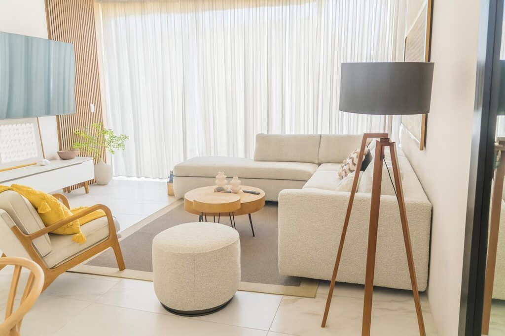 Los Cabos Marea Los Cabos Located within the sought‑after Marea Los Cabos community, this stylish 2‑bed, 2‑bath condo offers modern living with a generous 35 m² private terrace that expands your indoor‑outdoor lifestyle. The building features elevator and secure access, a rooftop jacuzzi with sweeping – 8 Ave. Del Pescador, Cabo San Lucas, BS