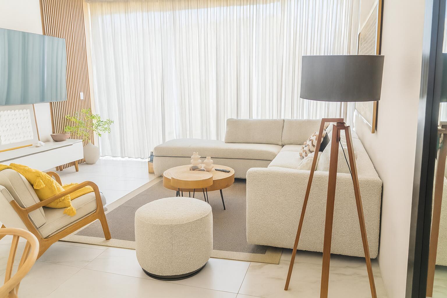 Los Cabos Marea Los Cabos Located within the sought‑after Marea Los Cabos community, this stylish 2‑bed, 2‑bath condo offers modern living with a generous 35 m² private terrace that expands your indoor‑outdoor lifestyle. The building features elevator and secure access, a rooftop jacuzzi with sweeping for sale