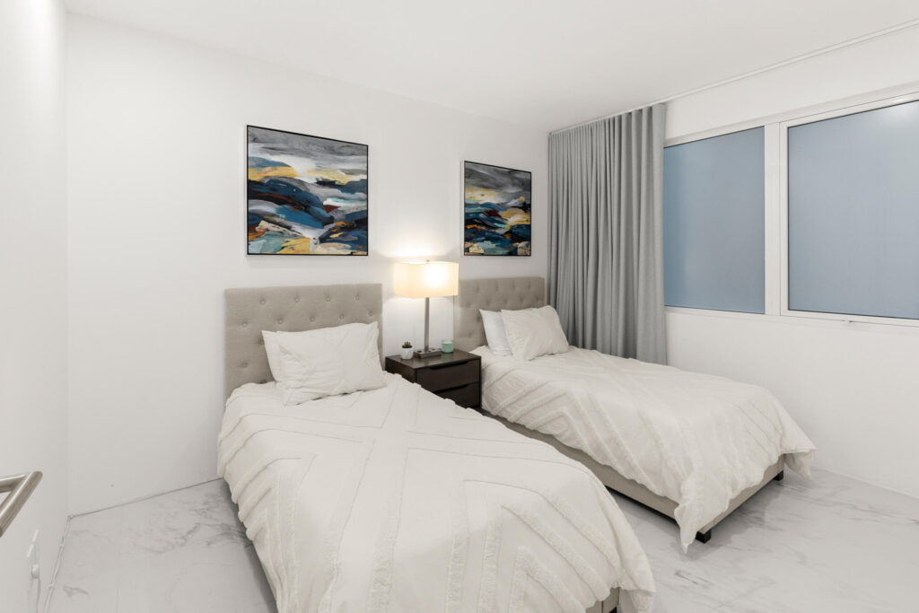 Los Cabos Marea Los Cabos Amazing 2 bedroom, 1.5 bath in the heart of Cabo, walking distance to the main beach and marina. All you need at a few steps. Great rental income property. – Ave Pescador, Cabo San Lucas, BS