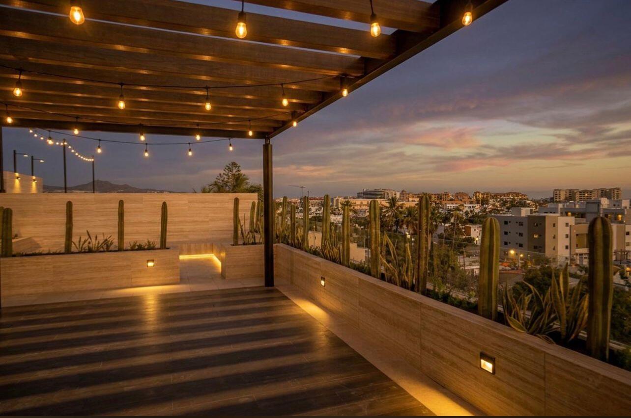 Los Cabos Centro Best Suites, comfort in the heart of San Lucas. Prime location just a 6-minute walk distance to Marina San Lucas. A complex with only 17 units offering an exceptional opportunity for investment and short or long-term rentals. Modern design. Infinity pool and roof garden with Marina for sale