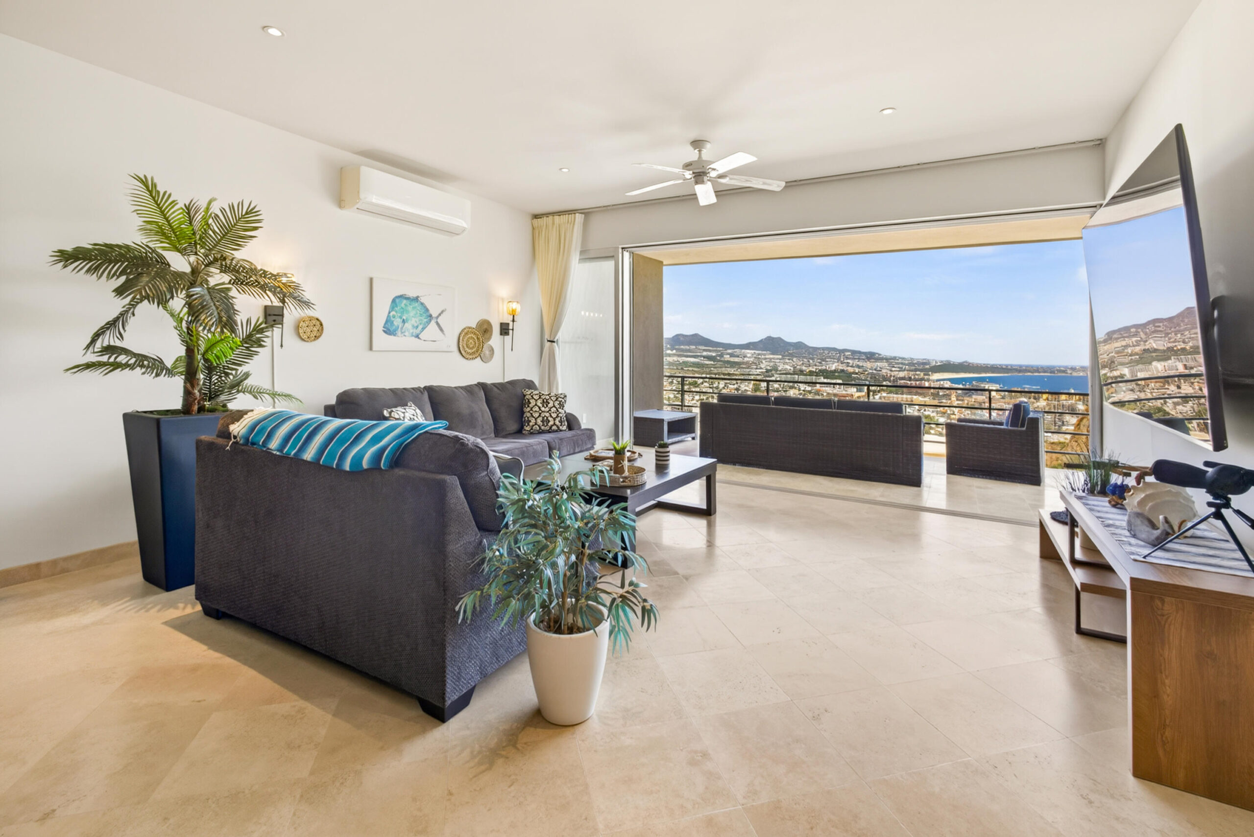 Los Cabos Cascadas Turnkey 2-bedroom, 2-bath condominium with stunning Medano bay for sale