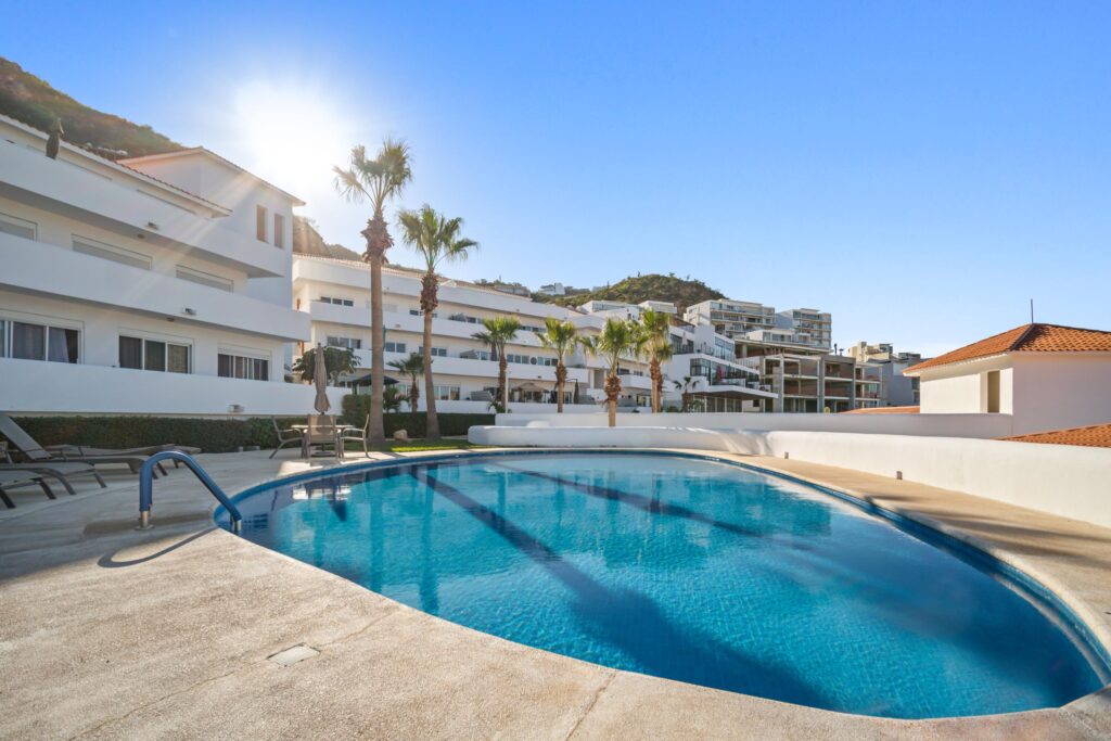 Los Cabos Portofino Charming 2 Bed, 1 Bath Condo in Portofino PedregalEnjoy resort-style living in this elegant Mediterranean-style 2-bedroom, 1-bathroom condo, located just steps away from organic market, the Marina, and vibrant shops and restaurants. With only 36 units in the complex, privacy and tranquility are a given.The property features two sparkling swimming pools and full access to Pedregal's exclusive amenities, including pickleball, tennis courts, and a café, all within walking distance. The condo also boasts a great rental history, making it a fantastic investment opportunity in this highly sought-after community. – Camino el Colegio, Cabo San Lucas, BS