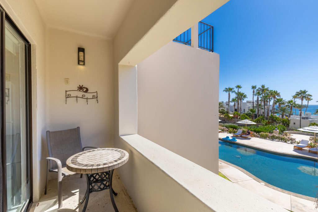 Los Cabos Casa Del Mar Experience the pinnacle of coastal living in this exquisite studio-one bedroom condo, perfectly positioned within the prestigious Zöetry Resort. This isn't just a home; it's an all-access pass to a five-star lifestyle.Breathtaking – Casa del Mar, San Jose Corridor, San Jose Corridor, BS