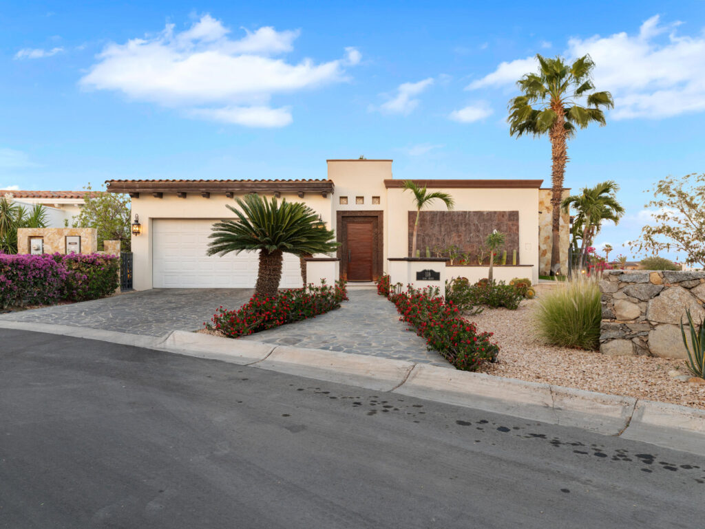 Los Cabos Cresta Del Mar Tucked away in the midst of San Lucas' corridor is the very exclusive private community of Cresta Del Mar. With very upscale homes of unique styles on large lots, CDM is a gated community in a friendly and convenient neighborhood close to amenities, restaurants, shopping, and easy access to the highway. Nearby are golf, beach, biking, and hiking trails. Casa El Deseo is a one-of-a-kind, ranch-style home nestled in this beautiful setting with ocean – Casa El Deseo, Cabo Corridor, BS