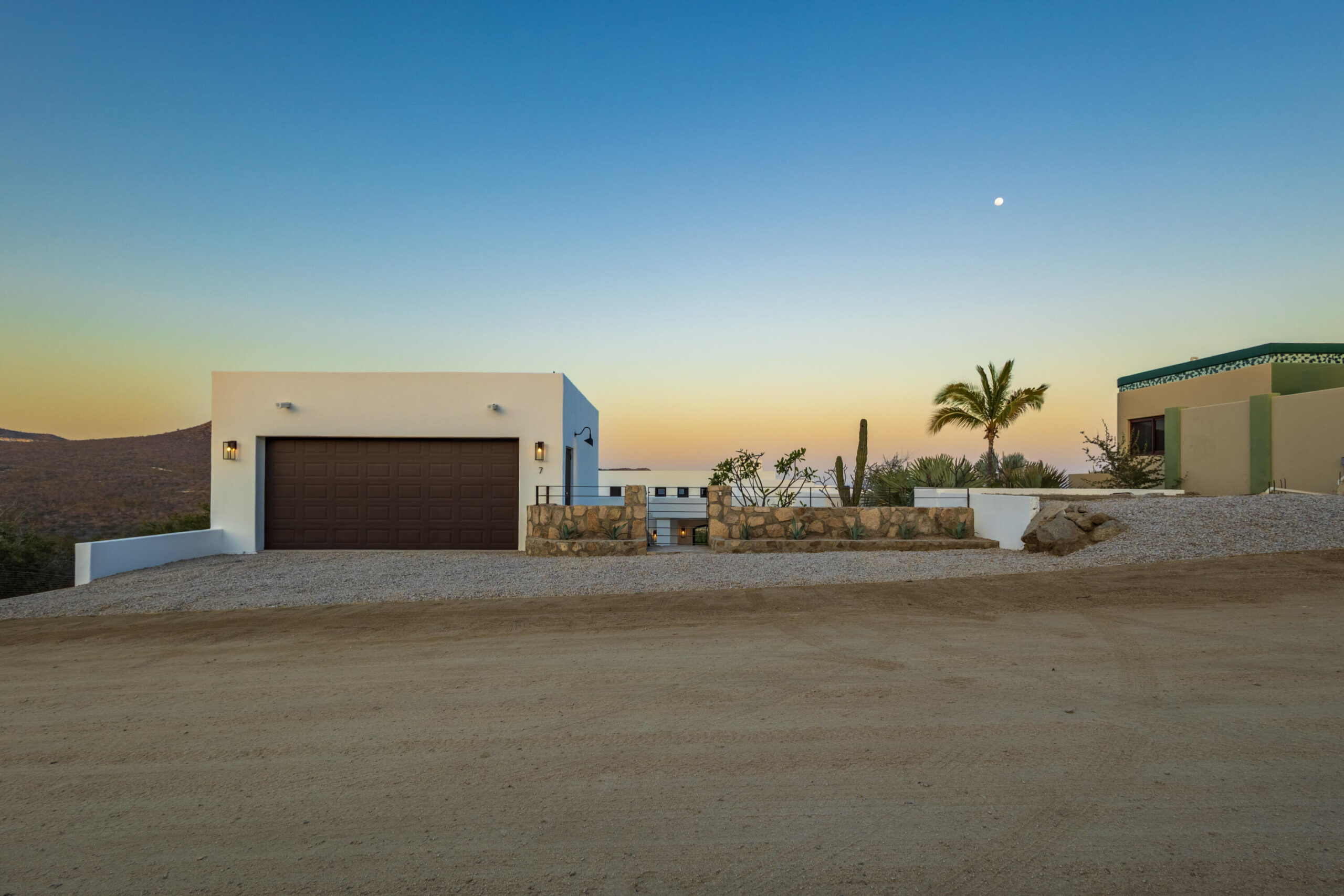 Los Cabos Laguna Hills Casa Vista is a newly remodeled 4-bedroom, 5-bathroom retreat offering breathtaking panoramic for sale