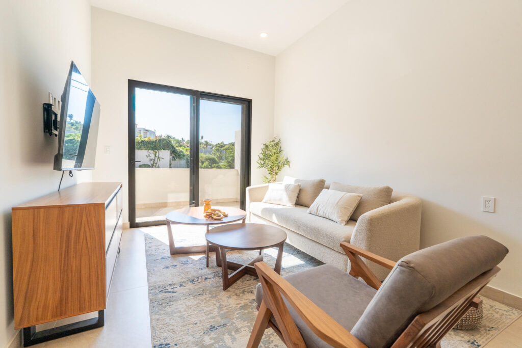 Los Cabos Centro-Sjd Discover Providence in the heart of San José del Cabo. Unit A-203 is a beautifully designed two-bedroom, two-bath condominium offering 93.30 Ac m2 / 1003.91 sq. ft. of interior space. This brand-new residence features a fully equipped kitchen with included appliances, elegant finishes, and air conditioning (mini-splits).Exclusive amenities at Providence include a spacious rooftop terrace with panoramic – Idelfonso Green,Av Centenario, San Jose del Cabo, BS