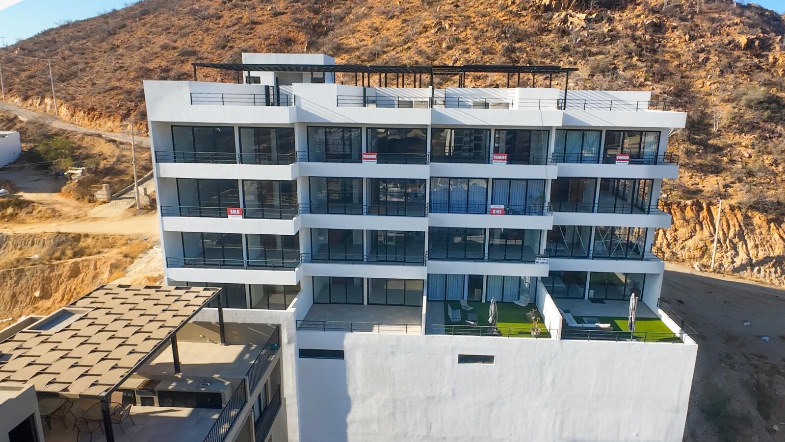 Los Cabos Breeze Of Cabo Penthouse for sale in Breeze of Cabo, Cabo San Lucas. Experience elevated living in this exclusive 179.50 m² residence featuring a private rooftop with ocean for sale