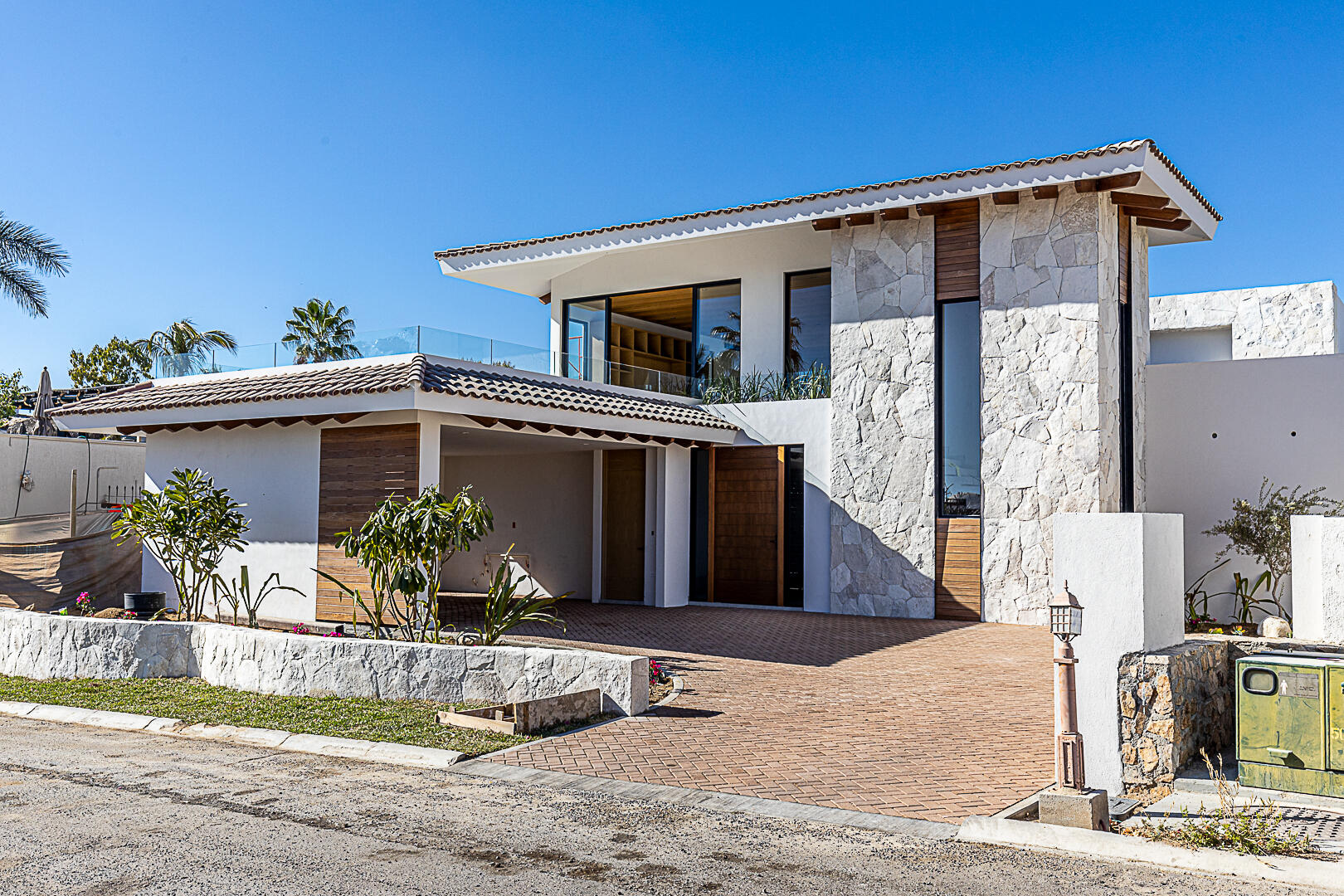 Los Cabos Rancho Paraiso Welcome to this 5-bedroom just completed house with a modern, open floor plan that boasts ocean for sale