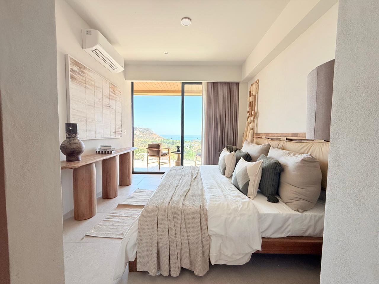 Los Cabos Ladera Phase 1 d in a prime location in San José del Cabo, on the ocean side of Cerro Colorado, just minutes from Palmilla beach, Santarena is a luxury residential development that blends elegance, comfort, and exclusivity. Developed by Grupo MAG, a respected developer from Guadalajara, Santarena features 2- and 3-bedroom residences with open-concept layouts, private terraces showcasing panoramic ocean for sale
