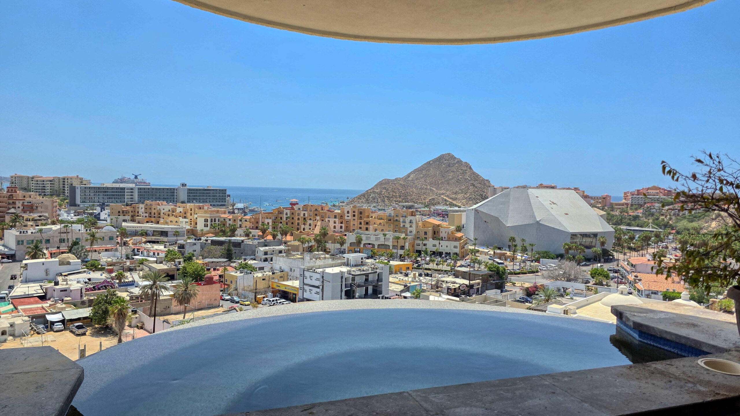 Los Cabos Cabo Viejo The premier place in Pedregal is located in the best location to access downtown and the marina. Picturesque for sale