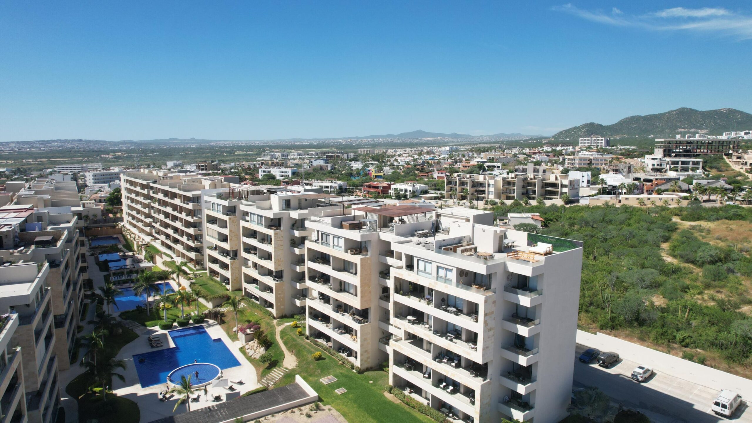 Los Cabos Vista Vela Iii Modern and elegant condo located in the exclusive Vista Vela 3 development, in the El Tezal area of Cabo San Lucas. This 2 bedroom, 2 bathroom unit offers a contemporary lifestyle, with spacious interiors, high quality finishes, and a private terrace perfect for enjoying the tranquility and common areas.The kitchen is fully equipped with stainless steel appliances, granite countertops, and an open design that connects to the living room and dining room, creating an ideal environment for socializing.The master bedroom has a full bathroom and a large closet; the second bedroom can function as a guest room or workspace.Just minutes from the marina, beaches, supermarkets, and restaurants, this property combines residential tranquility with the convenience of being close to everything. for sale