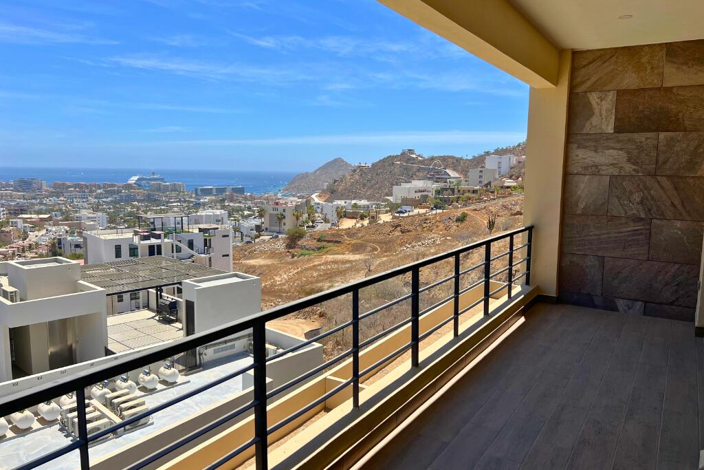 Los Cabos Vista Mare Brand-new, never lived-in two-bedroom, two-bathroom condominium with stunning panoramic for sale