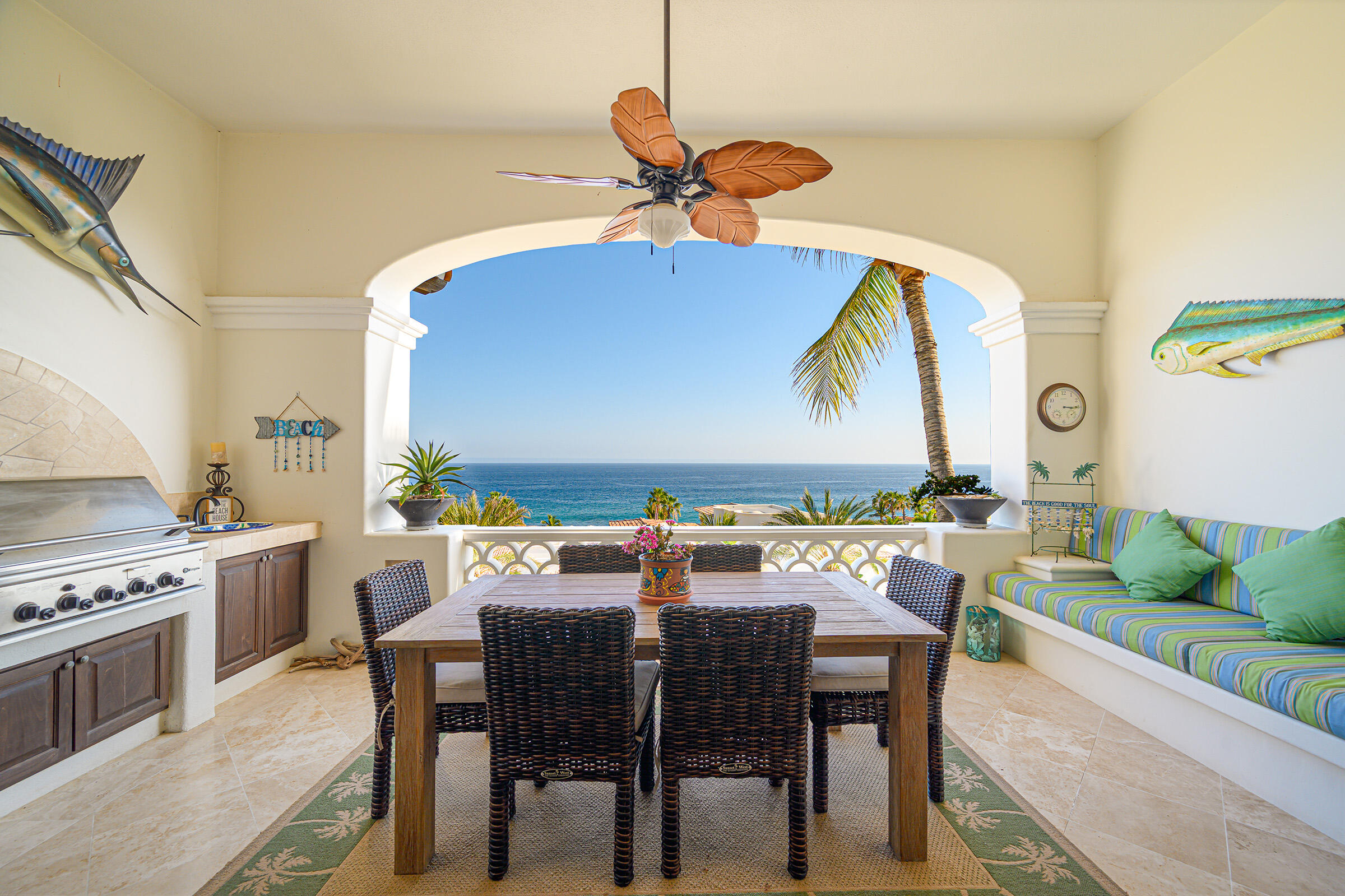 Los Cabos El Encanto El Encanto C201 is located in a boutique luxury beachfront community, offering unobstructed ocean for sale