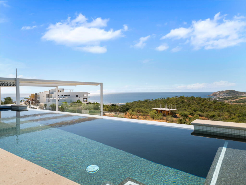 Los Cabos El Tule-Inland:General Rare investor opportunity in the San José Corridor. 2 luxury residences fully completed and move-in ready. 8 additional units with land secured and full blueprints in place -- ready to build to buyer's vision. At – El Tule, San Jose Corridor, BS